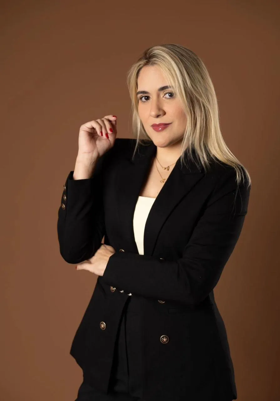 Dra. Caroline Bandeira